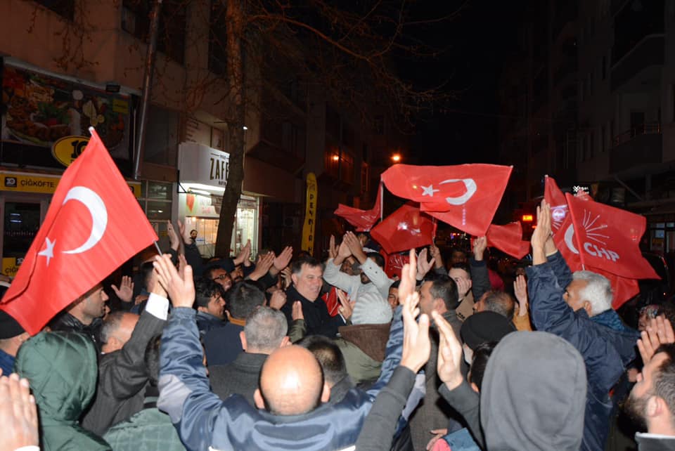 Yalı”,CHP savaş meydablarında kurulan partidir”
